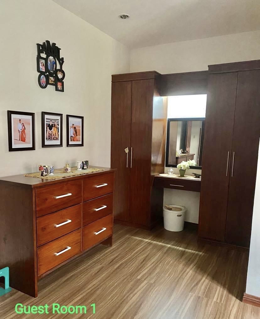 Properties Online Philippines House & Lot For Sale in Royale Tagaytay